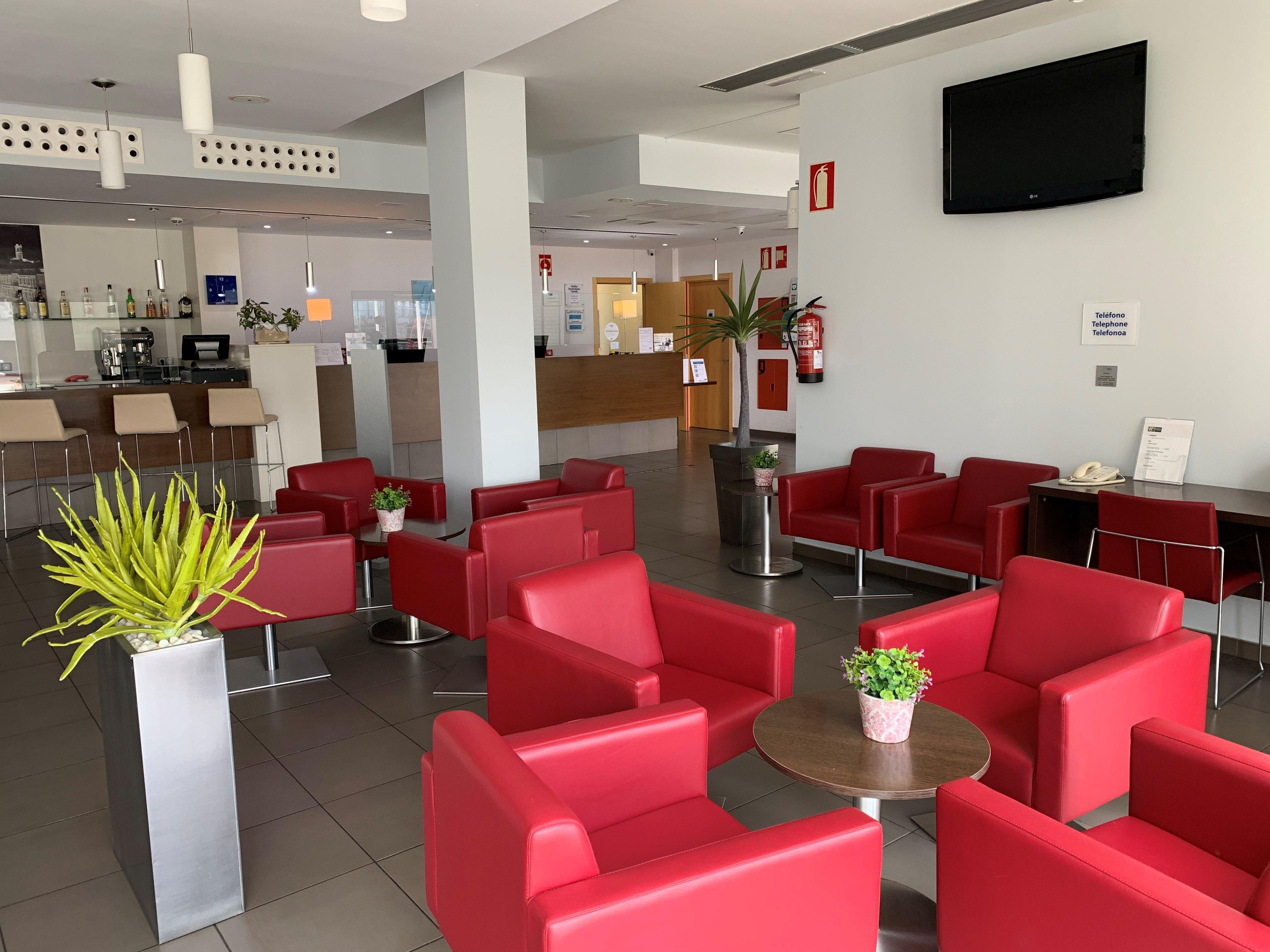 Holiday Inn Express Vitoria By Ihg Bagian luar foto