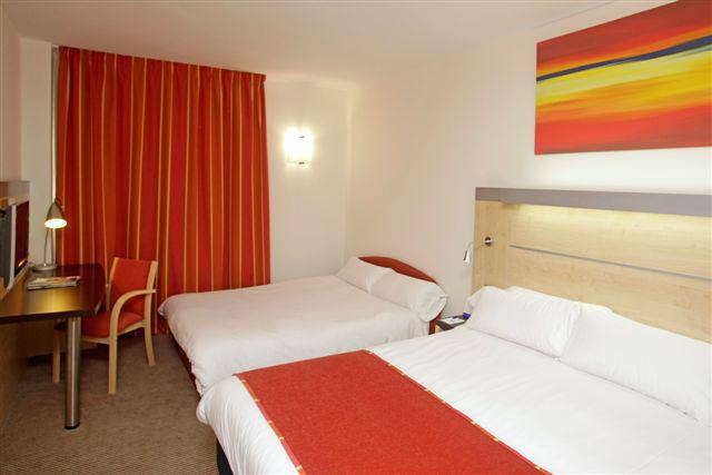 Holiday Inn Express Vitoria By Ihg Ruang foto