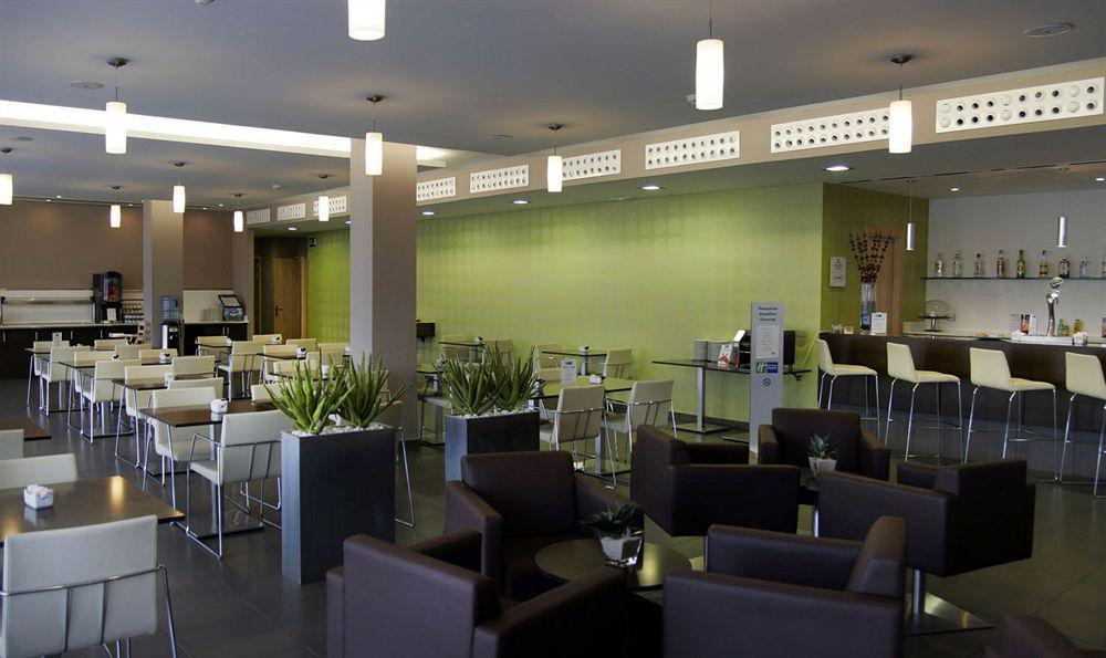Holiday Inn Express Vitoria By Ihg Restoran foto