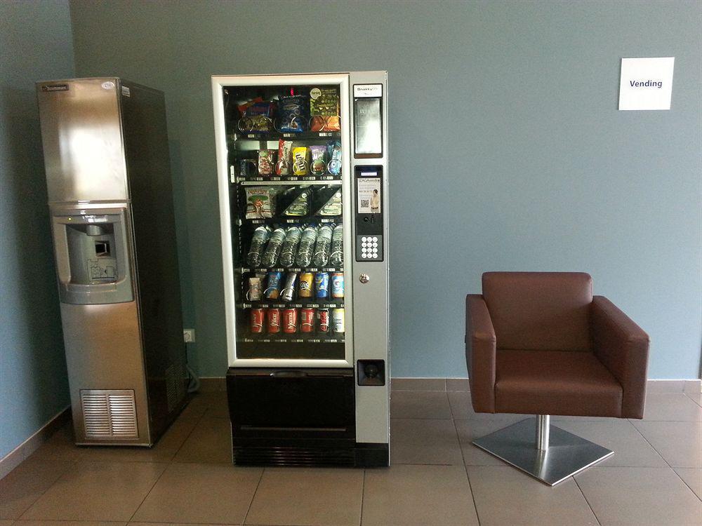 Holiday Inn Express Vitoria By Ihg Bagian luar foto